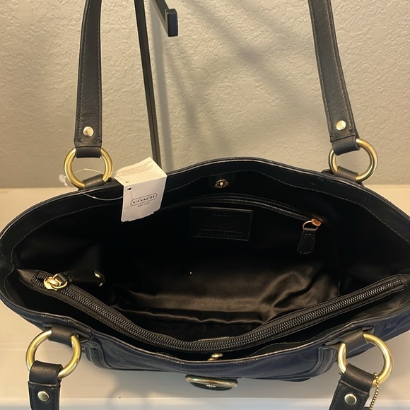 Coach purse, new with tags and bag.
Well kept, grab a good deal! - Picture 5 of 8